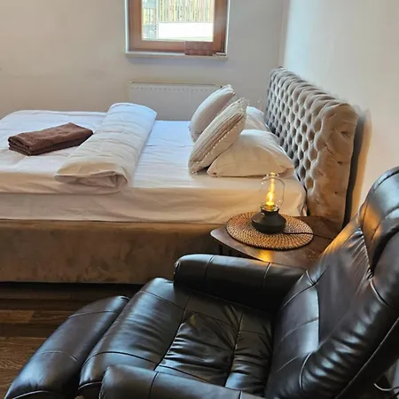Apartment Dekart Arkadia Warschau
