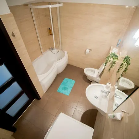 Apartment Dekart Arkadia Warschau