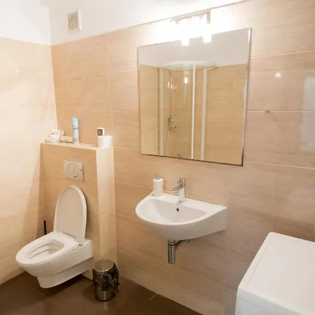 Dekart Arkadia Βαρσοβία